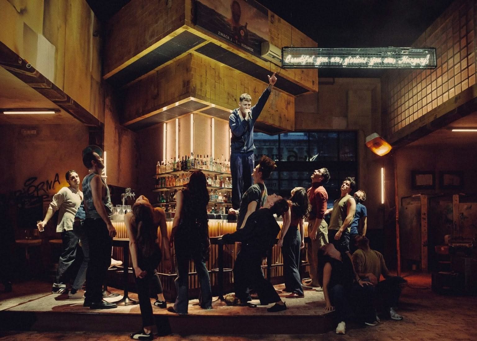 Theatre sans hongrois